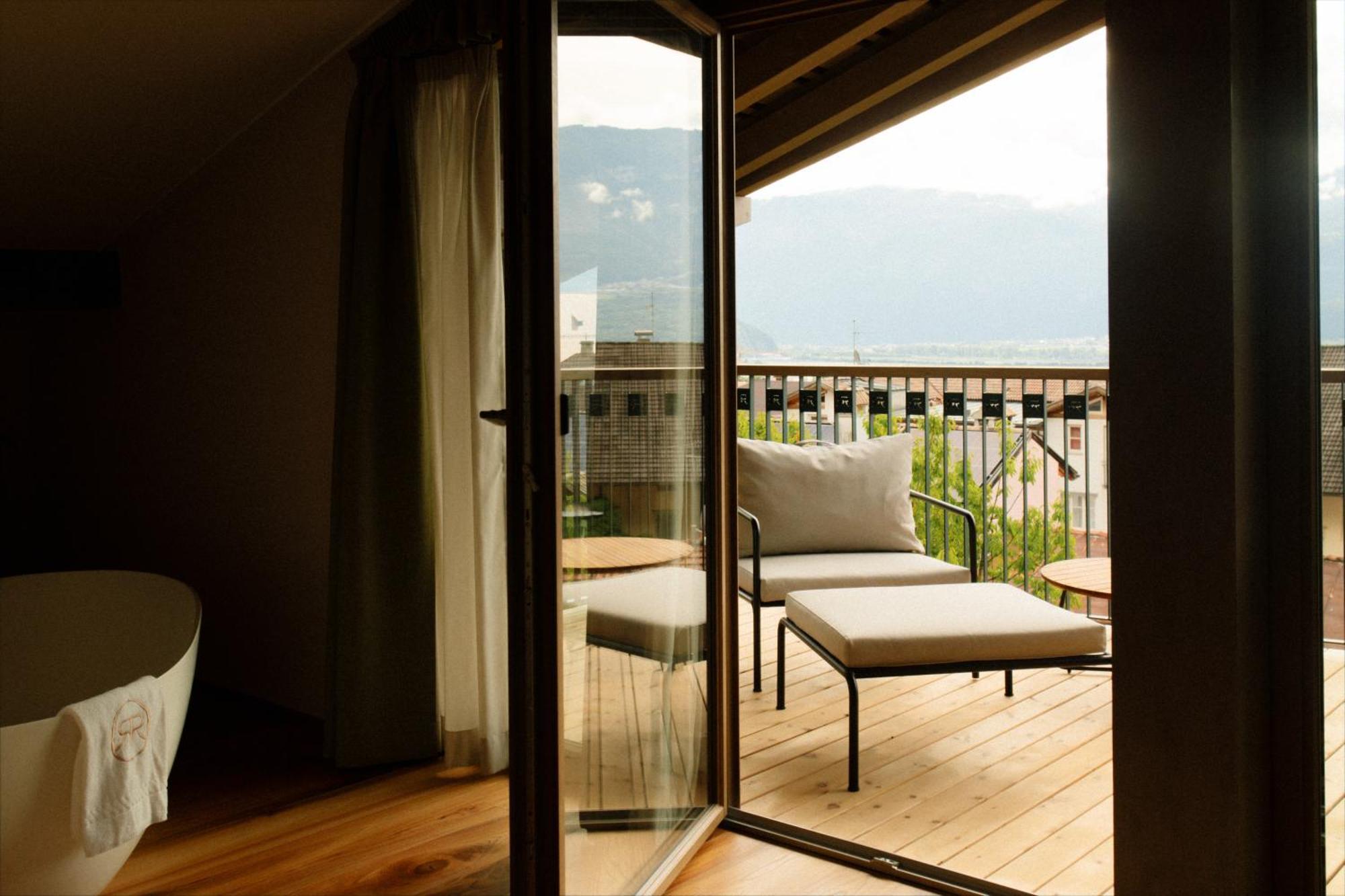 Langenmantel Historic Suites Termeno Ngoại thất bức ảnh